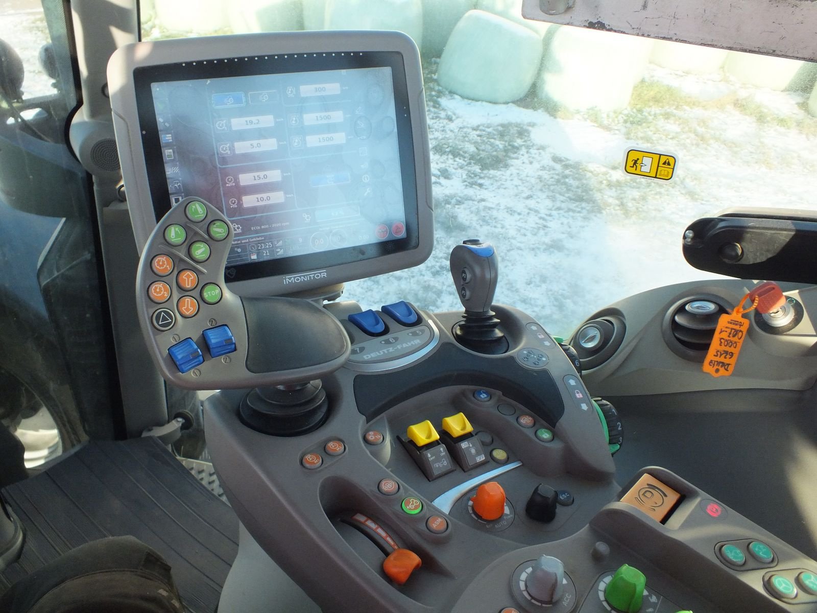 Traktor tipa Deutz-Fahr 6215 TTV, Gebrauchtmaschine u Putzleinsdorf (Slika 5)