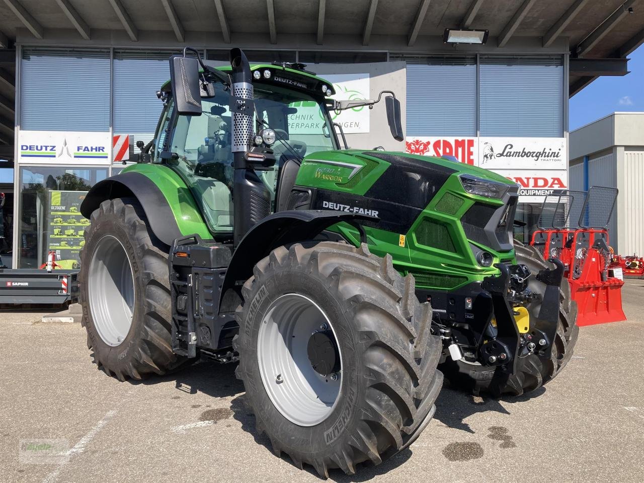 Traktor des Typs Deutz-Fahr 6230 AGROTRON TTV (STAGE V), Neumaschine in Uhingen (Bild 3)