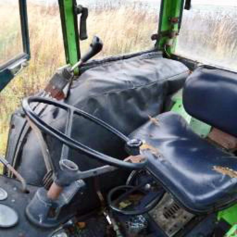 Traktor типа Deutz-Fahr 6806 Frontlader+Allrad, Gebrauchtmaschine в Mittelsdorf (Фотография 5)