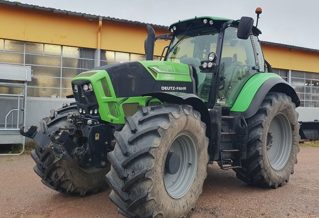 Traktor типа Deutz-Fahr 7230 TTV, Gebrauchtmaschine в CIVENS (Фотография 1)