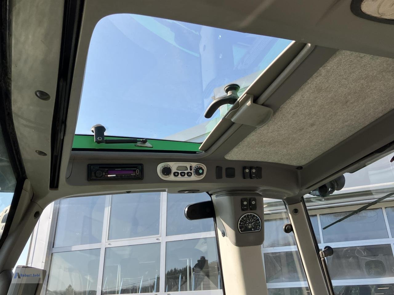 Traktor van het type Deutz-Fahr 7250 TTV AGROTRON, Gebrauchtmaschine in Hillesheim (Foto 5)