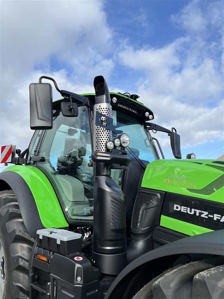Traktor типа Deutz-Fahr 7250 TTV Warrior, Gebrauchtmaschine в Løgstør (Фотография 5)