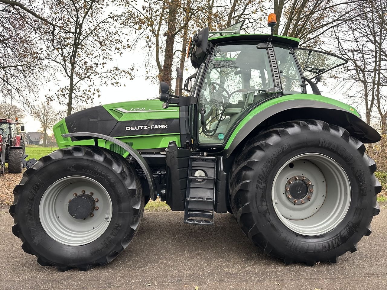 Traktor of the type Deutz-Fahr 7250 TTV, Gebrauchtmaschine in Rossum (Picture 4)