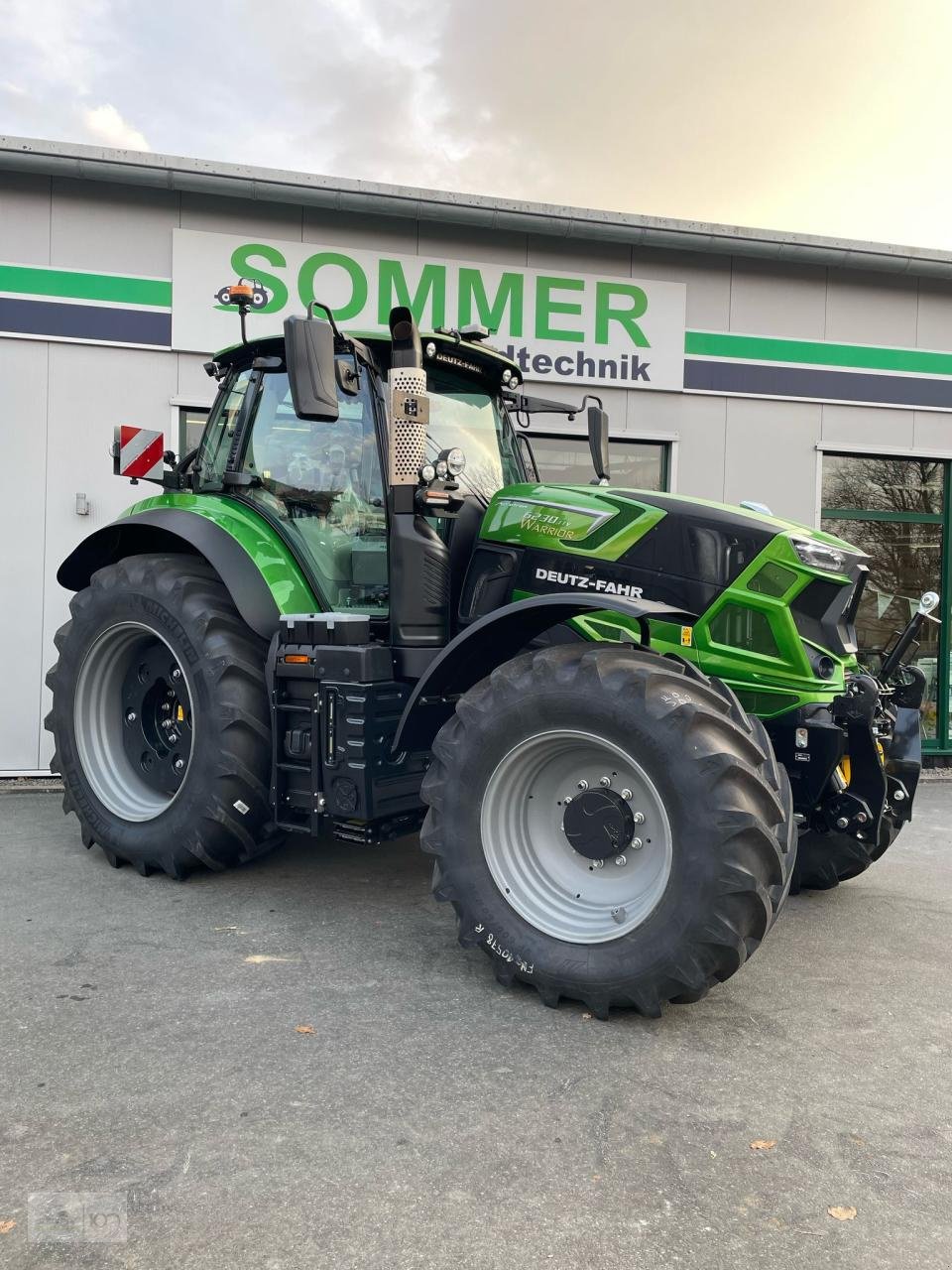 Traktor des Typs Deutz-Fahr 7250 TTV, Neumaschine in Eslohe–Bremke (Bild 1)