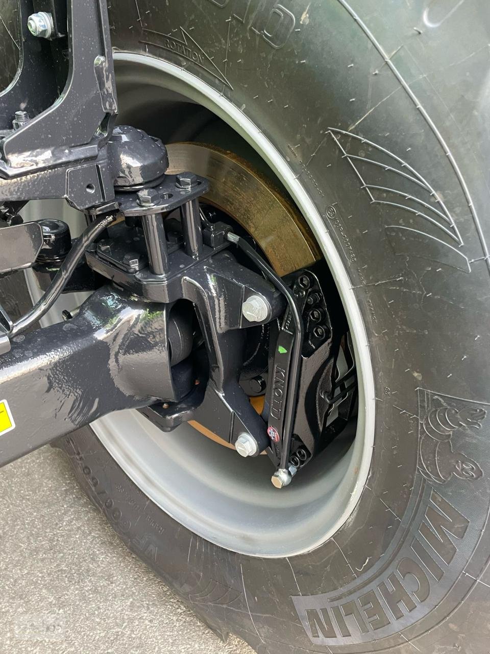 Traktor des Typs Deutz-Fahr 7250 TTV, Neumaschine in Eslohe–Bremke (Bild 4)