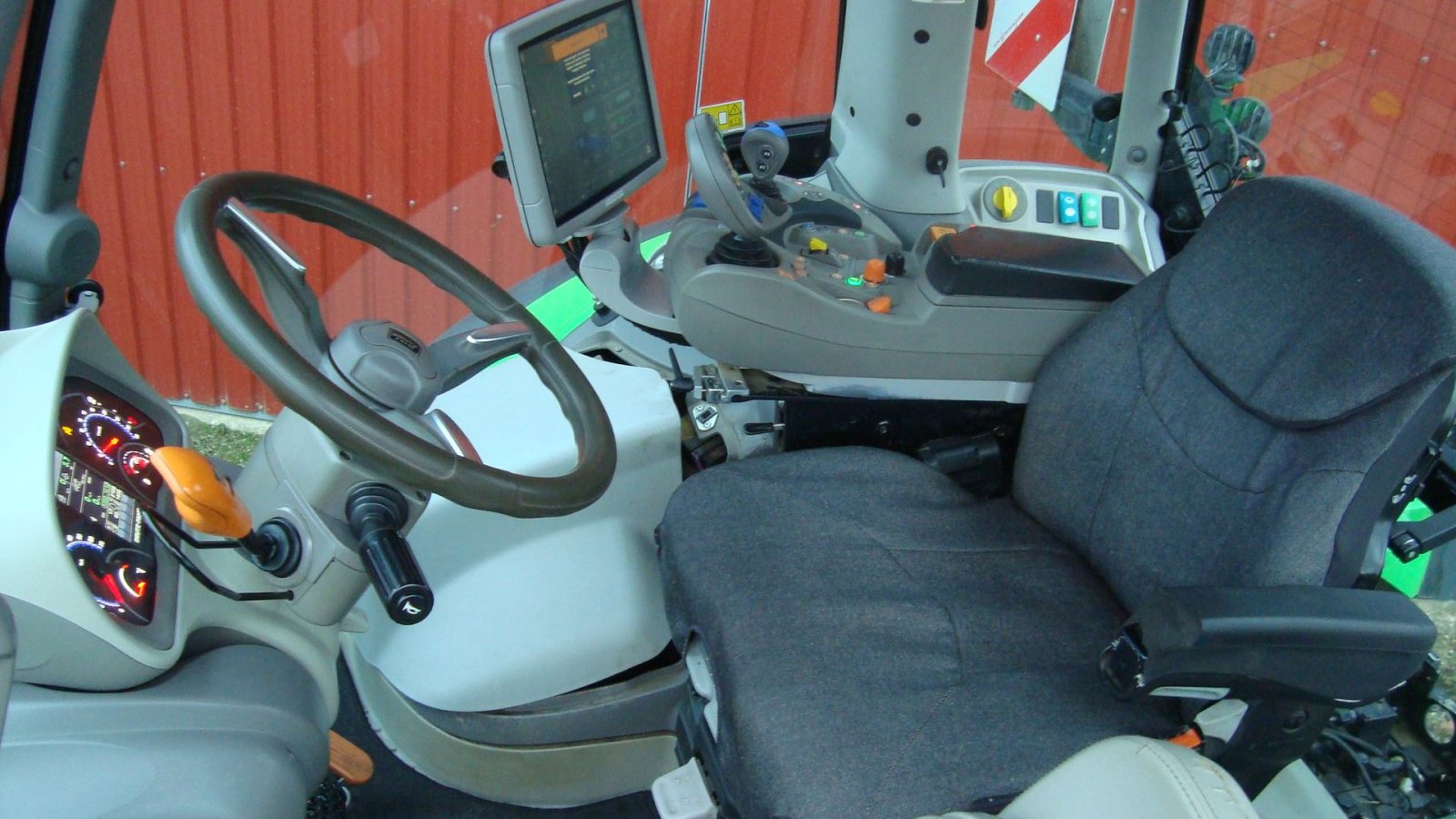 Traktor типа Deutz-Fahr 8280 TTV, Gebrauchtmaschine в Brørup (Фотография 5)