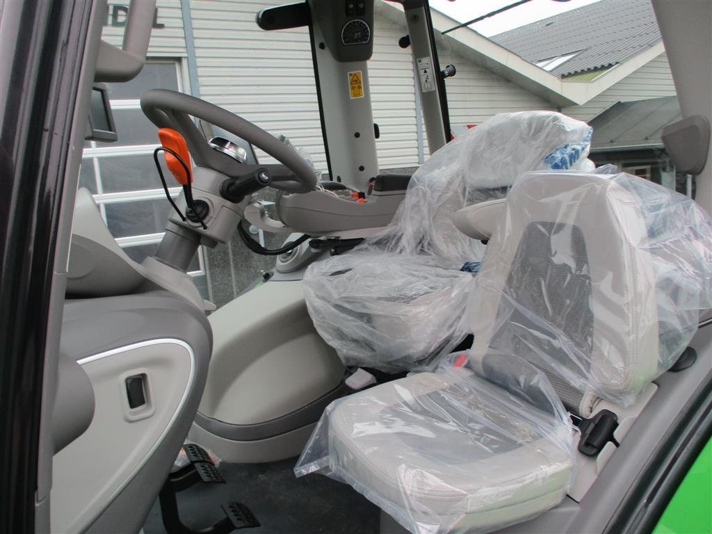 Traktor van het type Deutz-Fahr 9340 TTV  New and Unused tractor, Gebrauchtmaschine in Lintrup (Foto 14)