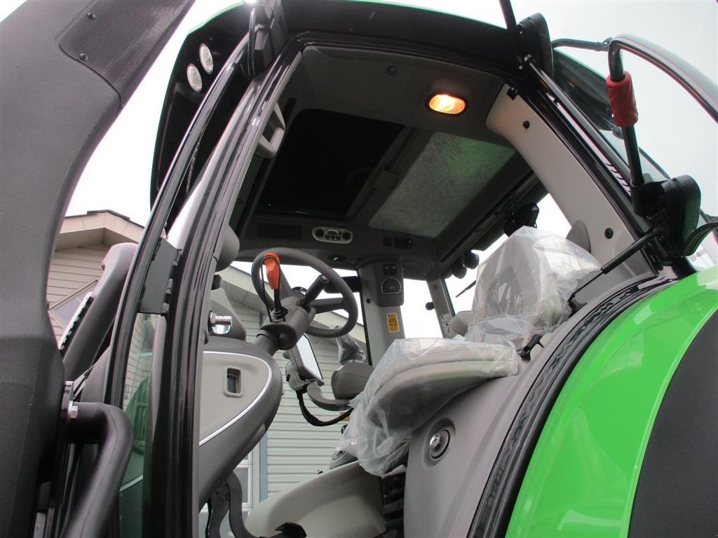 Traktor typu Deutz-Fahr 9340 TTV  New and Unused tractor, Gebrauchtmaschine v Lintrup (Obrázek 13)