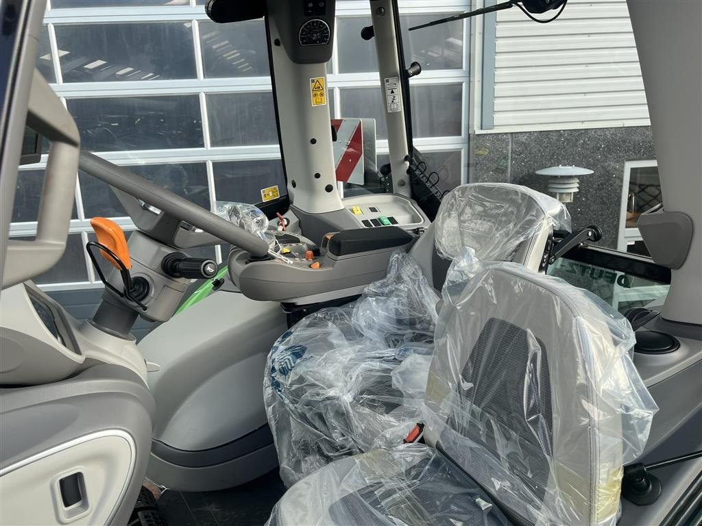 Traktor του τύπου Deutz-Fahr 9340 TTV WARRIOR, New and unused tractor, Gebrauchtmaschine σε Lintrup (Φωτογραφία 4)