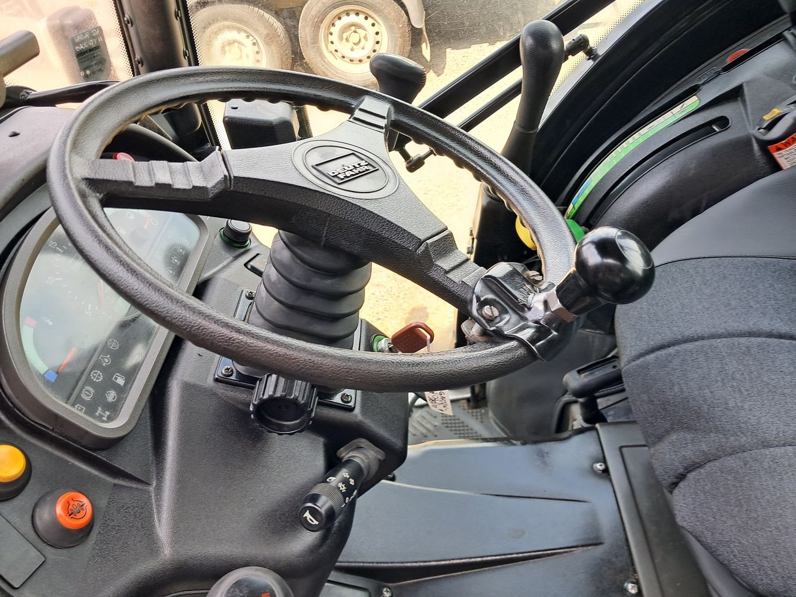 Traktor van het type Deutz-Fahr Agrocompact 70 A, Gebrauchtmaschine in Strem (Foto 2)