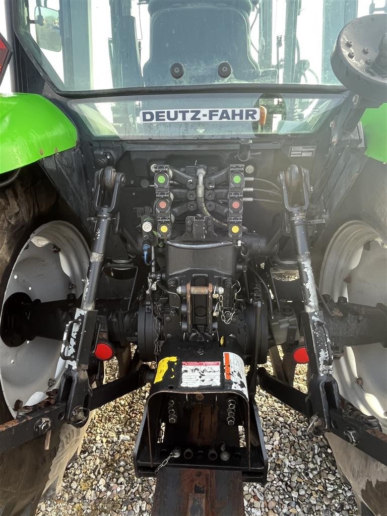 Traktor типа Deutz-Fahr Agrofarm 100 Med læsser - 3000 timer, Gebrauchtmaschine в Løgstør (Фотография 4)