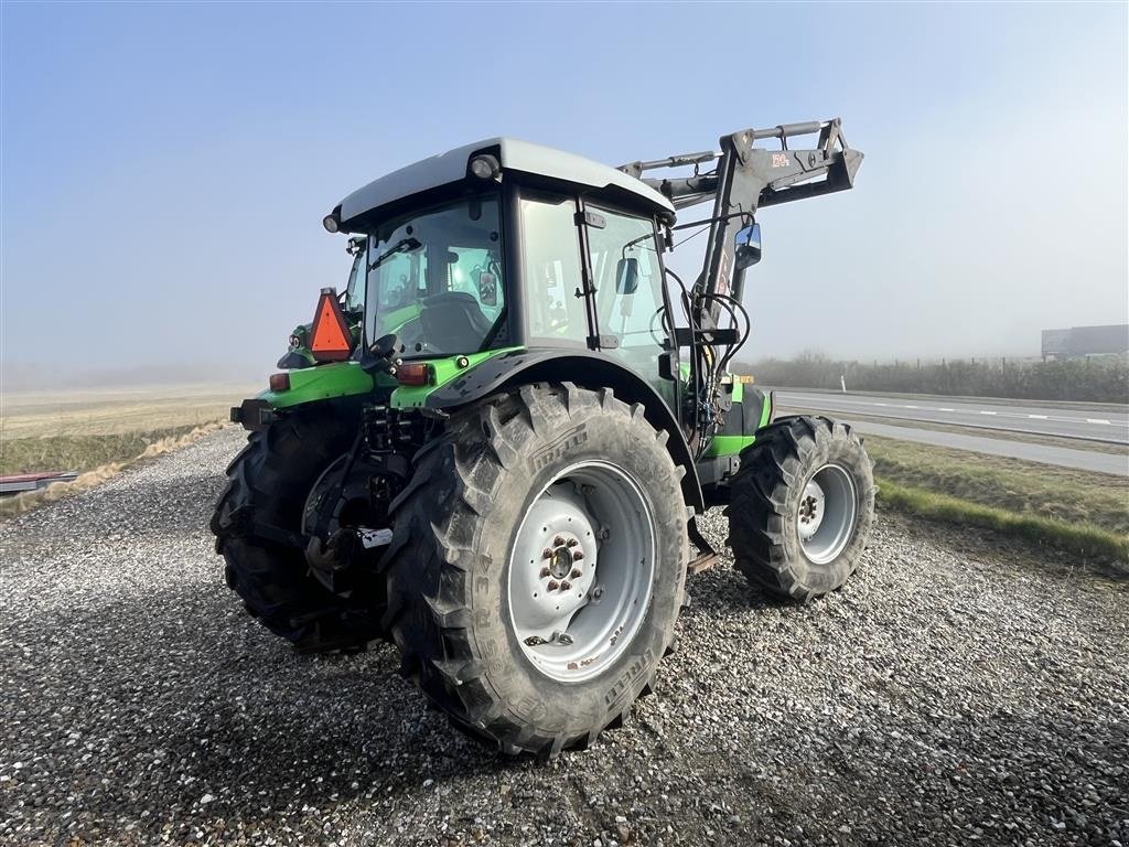 Traktor типа Deutz-Fahr Agrofarm 100 Med læsser - 3000 timer, Gebrauchtmaschine в Løgstør (Фотография 3)