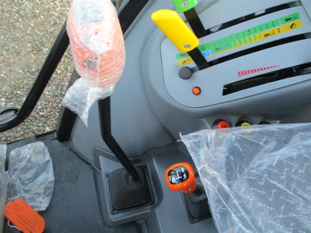 Traktor tip Deutz-Fahr Agrofarm 115G with 30F+30R Hi-Lo and CreepGea, Gebrauchtmaschine in Lintrup (Poză 7)