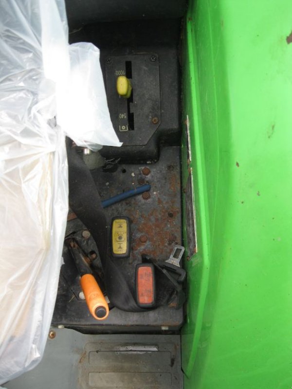 Traktor des Typs Deutz-Fahr Agrofarm 410 T GS DT, Gebrauchtmaschine in BRECE (Bild 11)