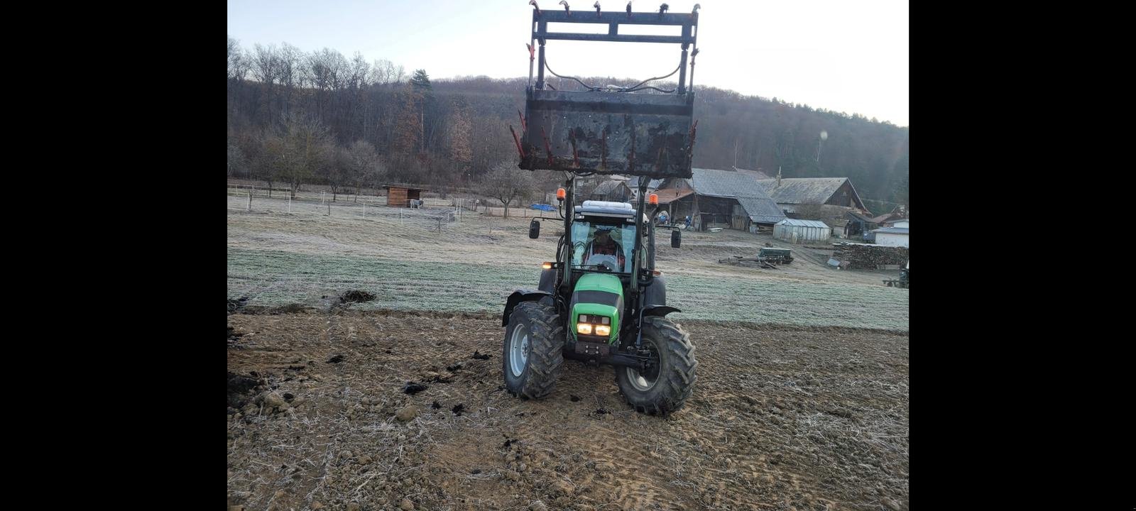 Traktor typu Deutz-Fahr Agrofarm 410, Gebrauchtmaschine w Svinia (Zdjęcie 2)