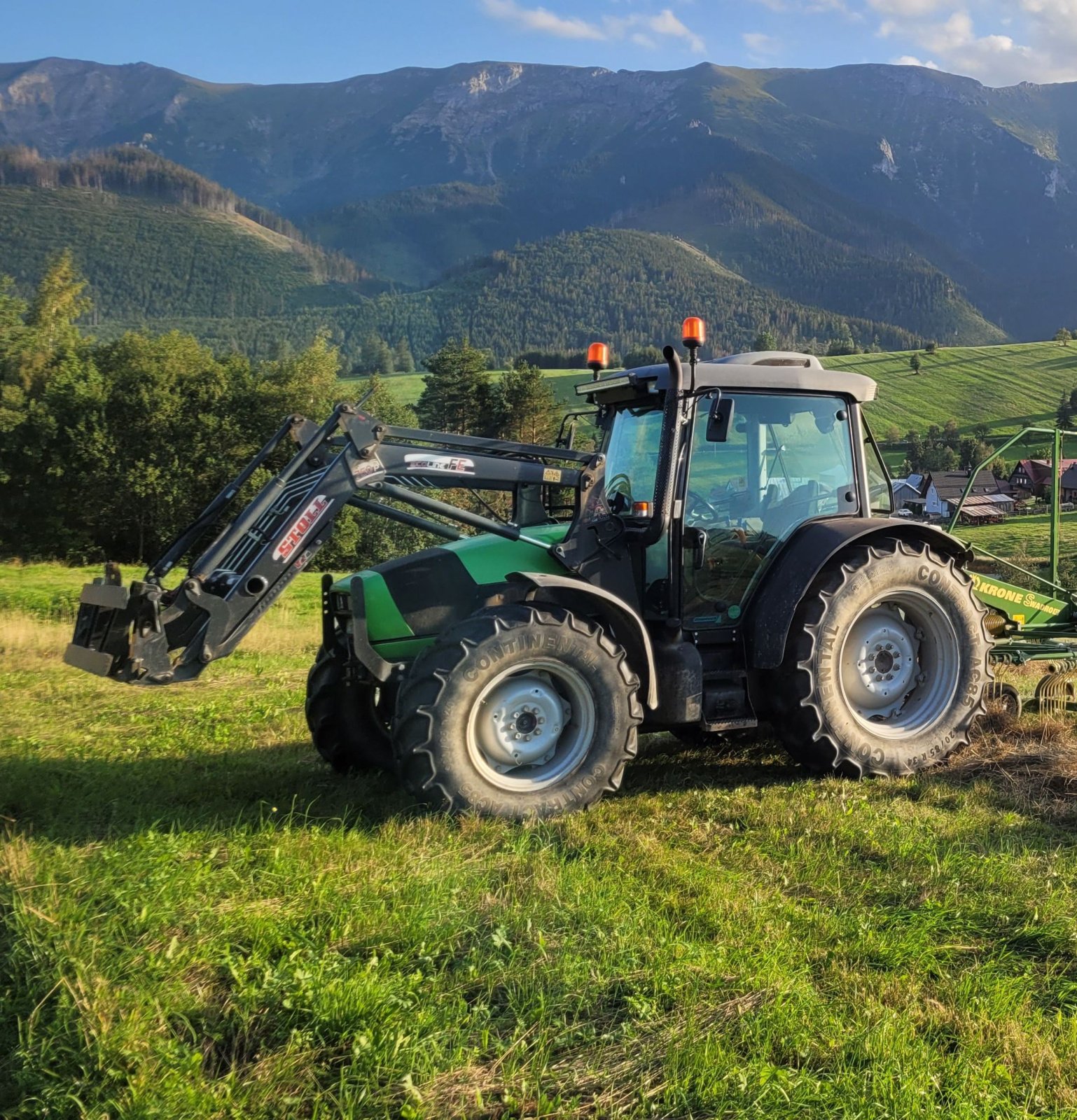 Traktor typu Deutz-Fahr Agrofarm 410, Gebrauchtmaschine w Svinia (Zdjęcie 3)