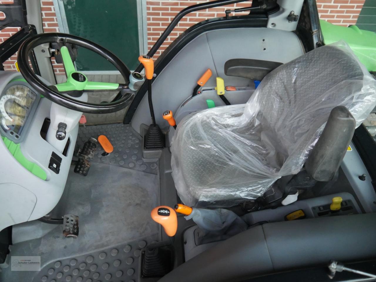 Traktor типа Deutz-Fahr Agrofarm 410, Gebrauchtmaschine в Borken (Фотография 11)