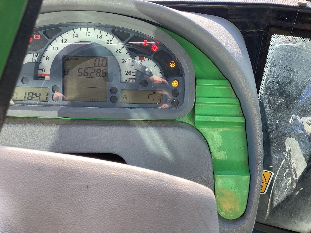 Traktor van het type Deutz-Fahr AGROFARM 410, Gebrauchtmaschine in AUMONT AUBRAC (Foto 6)