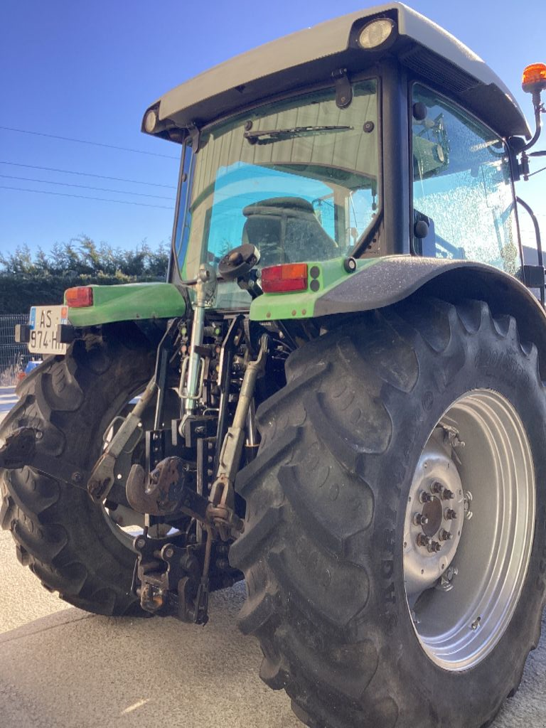 Traktor van het type Deutz-Fahr AGROFARM 410, Gebrauchtmaschine in AUMONT AUBRAC (Foto 3)