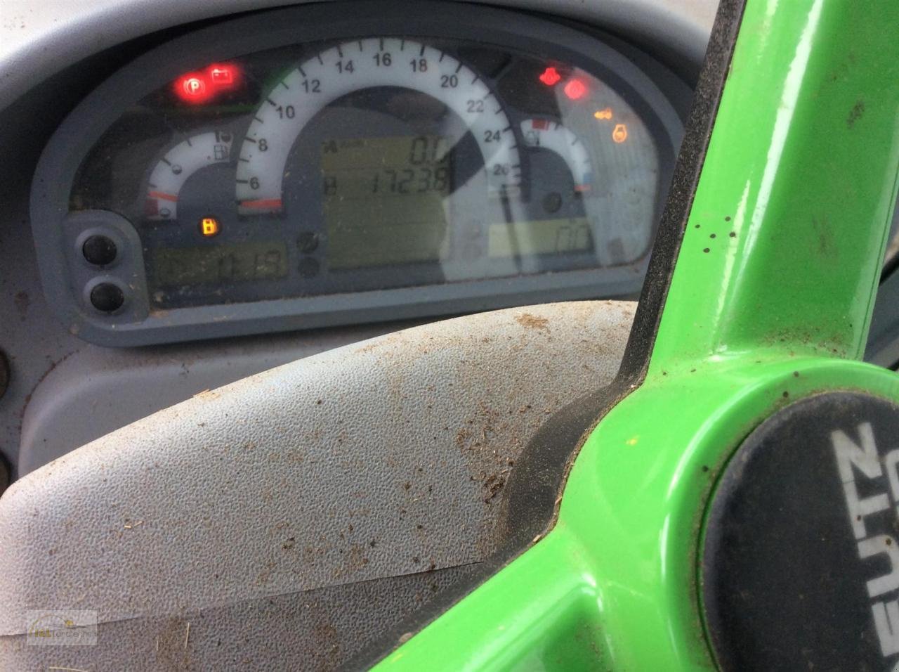 Traktor des Typs Deutz-Fahr Agrofarm 410, Gebrauchtmaschine in Pfreimd (Bild 11)