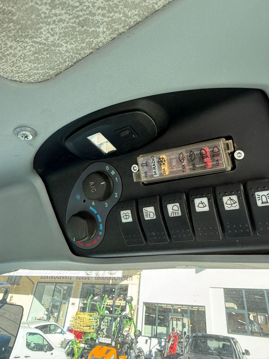 Traktor des Typs Deutz-Fahr Agrofarm 420 TTV, Gebrauchtmaschine in Hopfgarten (Bild 3)