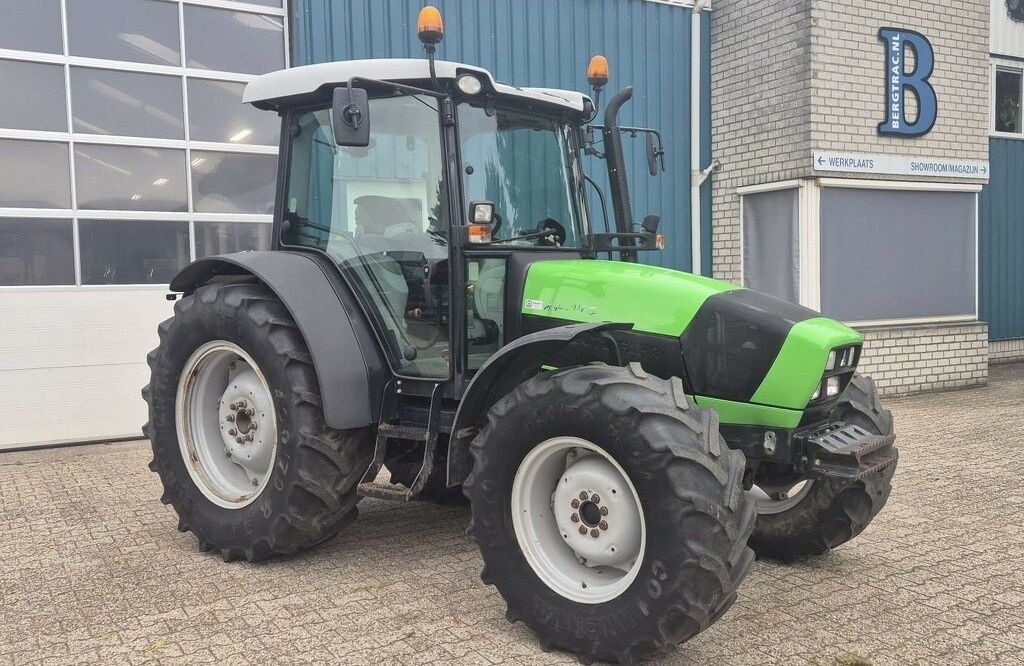 Traktor типа Deutz-Fahr Agrofarm 430 TTV, Gebrauchtmaschine в Druten (Фотография 4)
