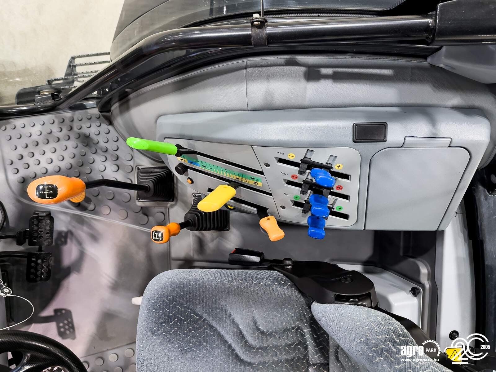 Traktor des Typs Deutz-Fahr Agrofarm 430G 40 km/h with creeper, air brakes, air seat, RTK steering, Gebrauchtmaschine in Csengele (Bild 9)