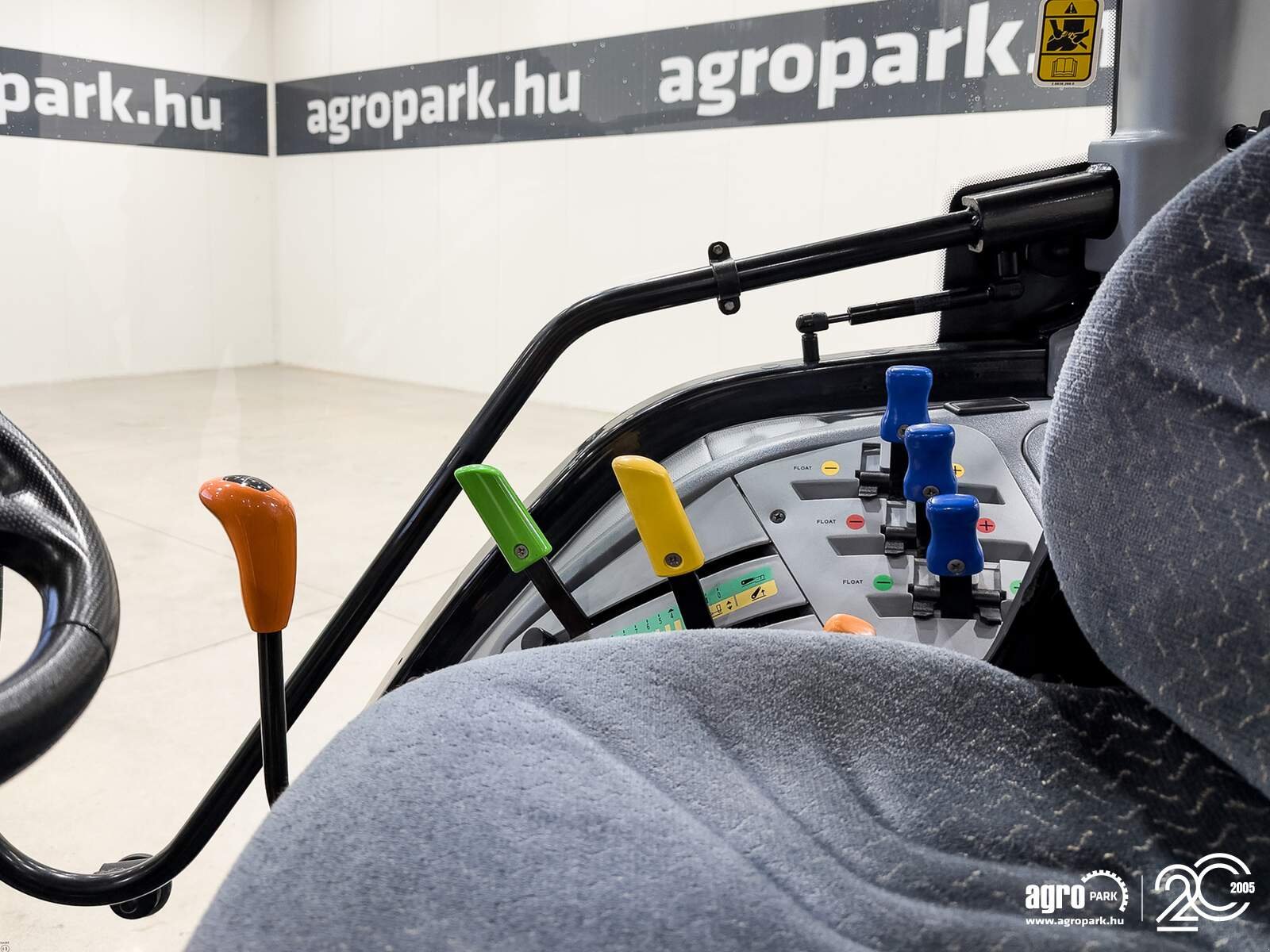 Traktor des Typs Deutz-Fahr Agrofarm 430G 40 km/h with creeper, air brakes, air seat, RTK steering, Gebrauchtmaschine in Csengele (Bild 12)