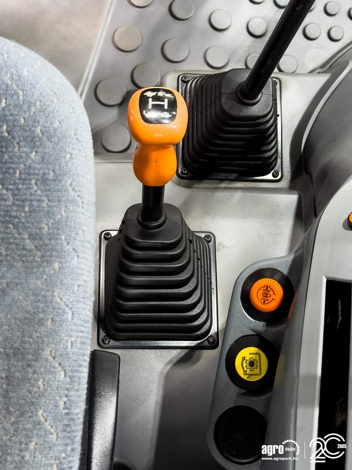 Traktor des Typs Deutz-Fahr Agrofarm 430G 40 km/h with creeper, air brakes, air seat, RTK steering, Gebrauchtmaschine in Csengele (Bild 18)