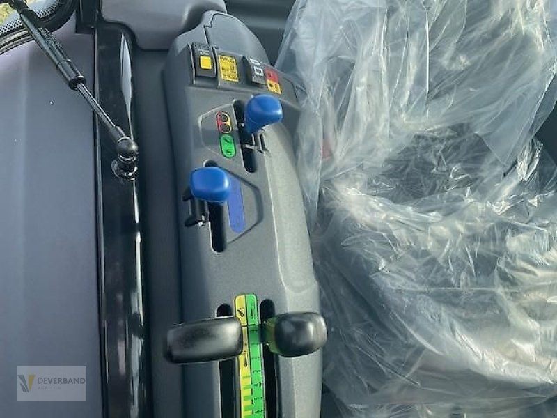 Traktor des Typs Deutz-Fahr Agrokid 3060, Neumaschine in Fischbach/Clervaux (Bild 8)