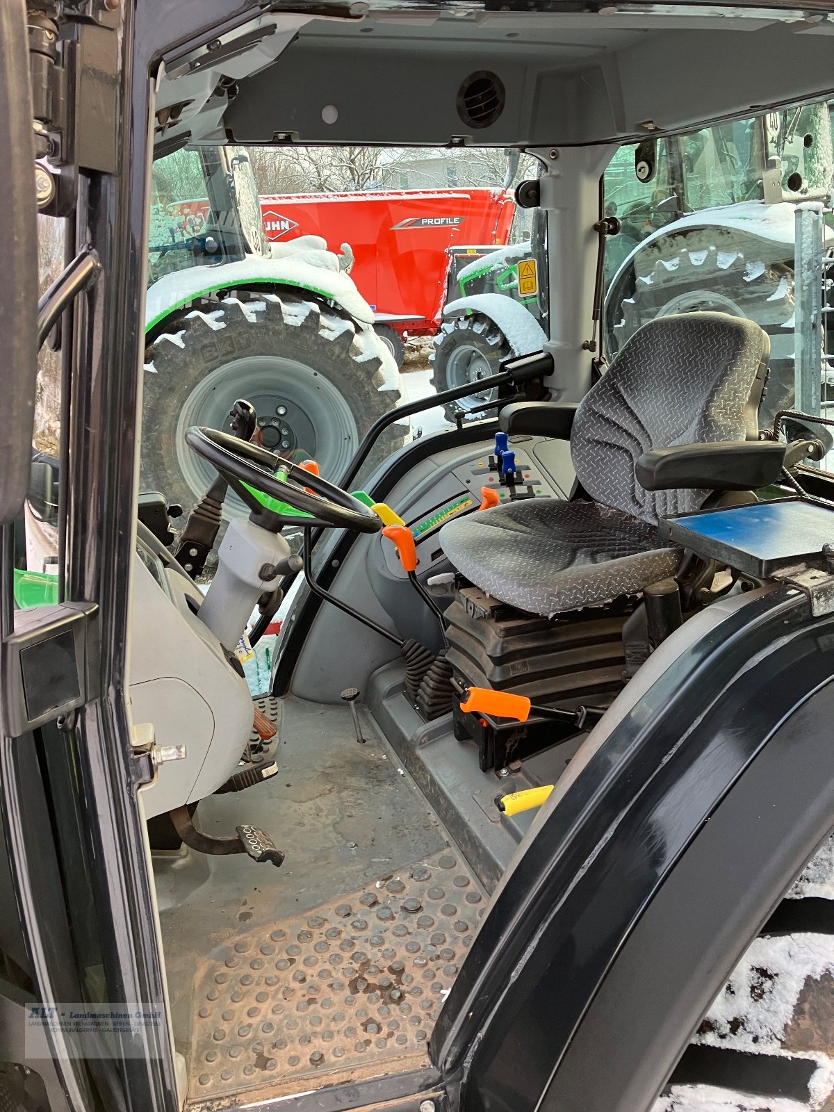 Traktor van het type Deutz-Fahr Agroplus 320 Ecoline, Gebrauchtmaschine in Eppelborn (Foto 5)