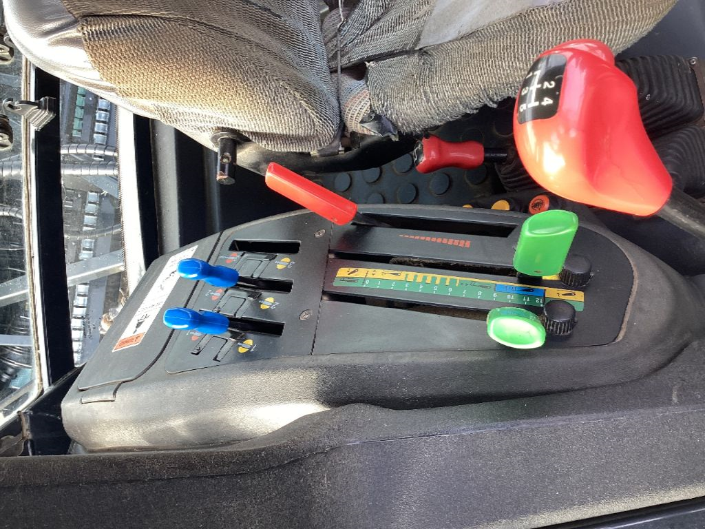 Traktor Türe ait Deutz-Fahr AGROPLUS 60, Gebrauchtmaschine içinde ST FLOUR (resim 5)