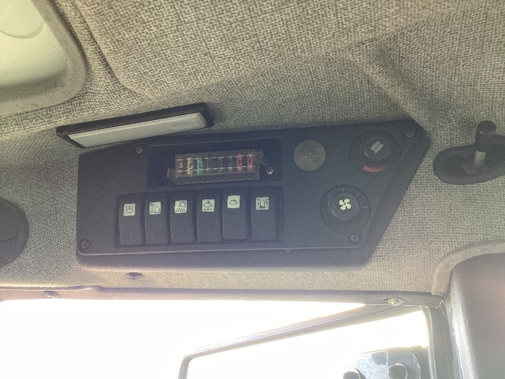 Traktor Türe ait Deutz-Fahr AGROPLUS 60, Gebrauchtmaschine içinde ST FLOUR (resim 7)