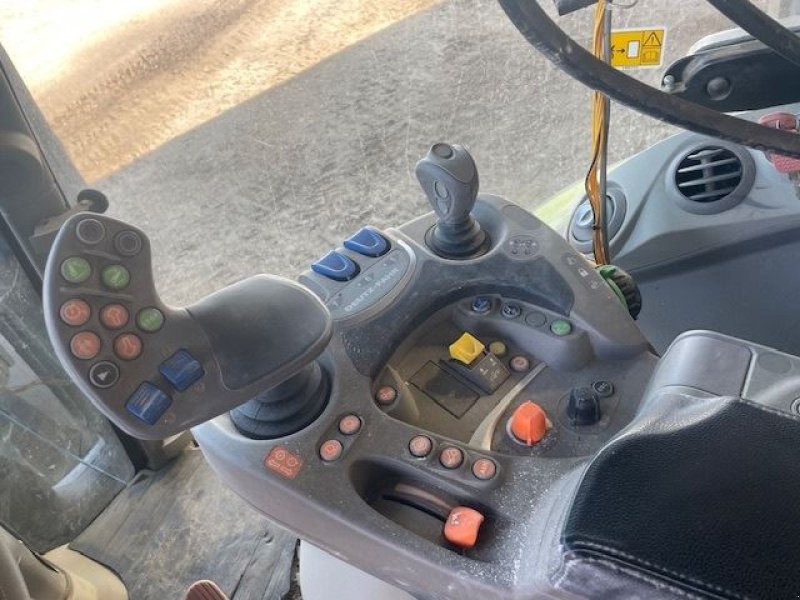 Traktor of the type Deutz-Fahr AGROT.6165RCS, Gebrauchtmaschine in les hayons (Picture 7)