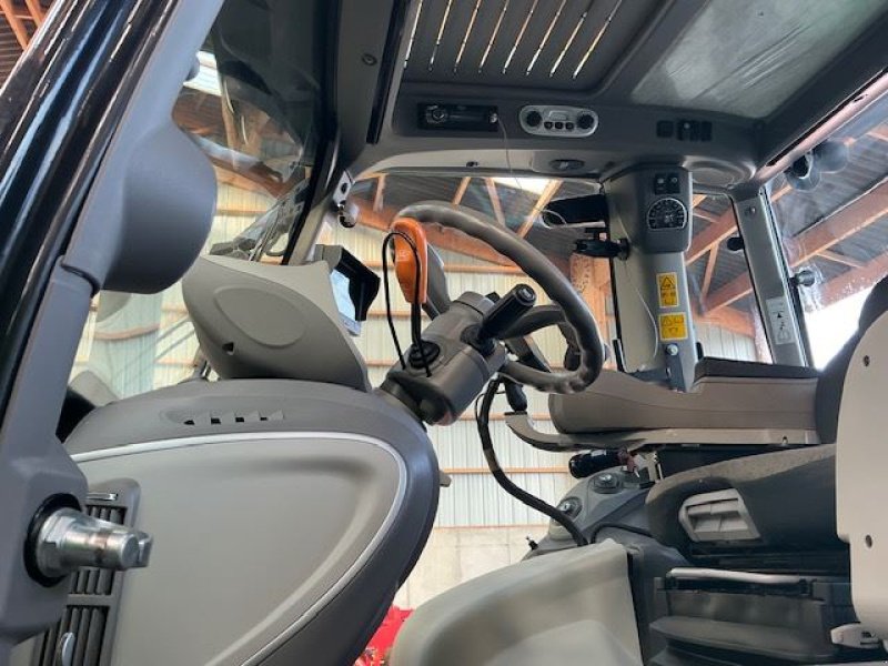 Traktor Türe ait Deutz-Fahr AGROT.6165RCS, Gebrauchtmaschine içinde les hayons (resim 5)