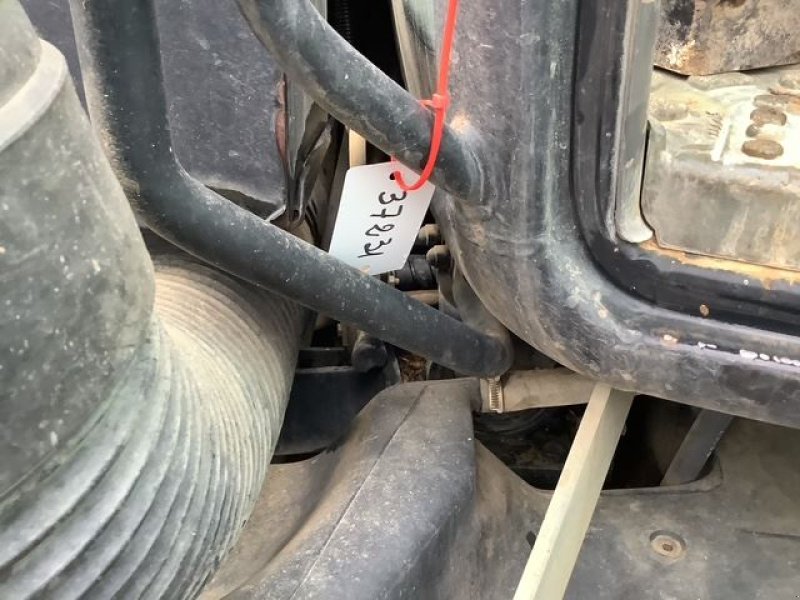 Traktor of the type Deutz-Fahr AGROT.M620DCR, Gebrauchtmaschine in les hayons (Picture 9)