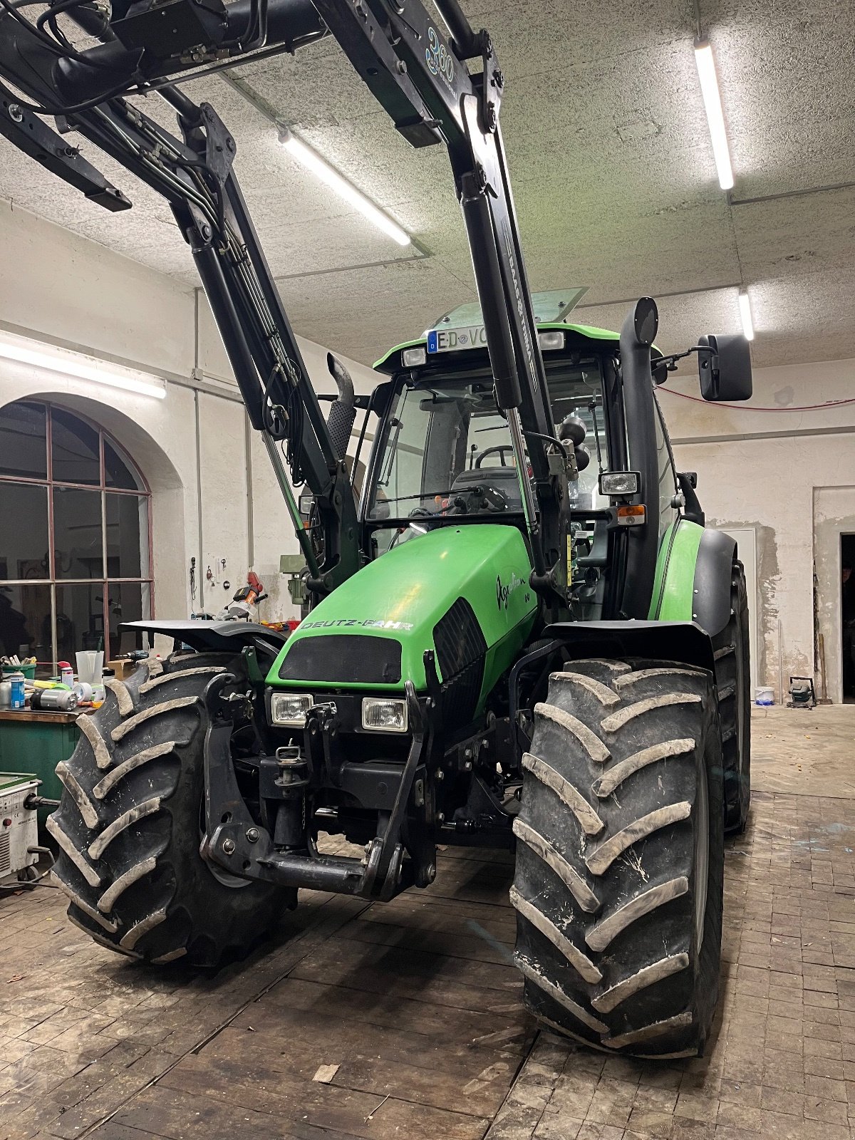 Traktor типа Deutz-Fahr Agrotron 100, Gebrauchtmaschine в Erding (Фотография 2)