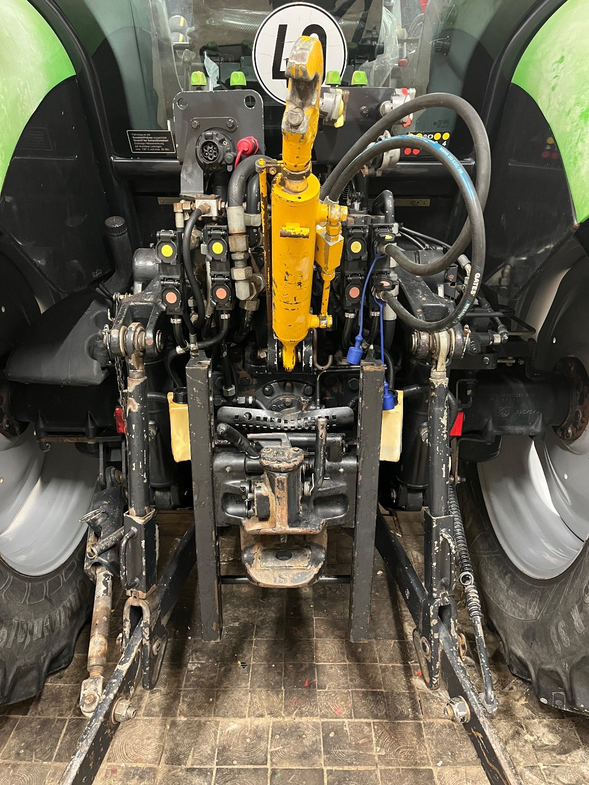 Traktor типа Deutz-Fahr Agrotron 100, Gebrauchtmaschine в Erding (Фотография 4)