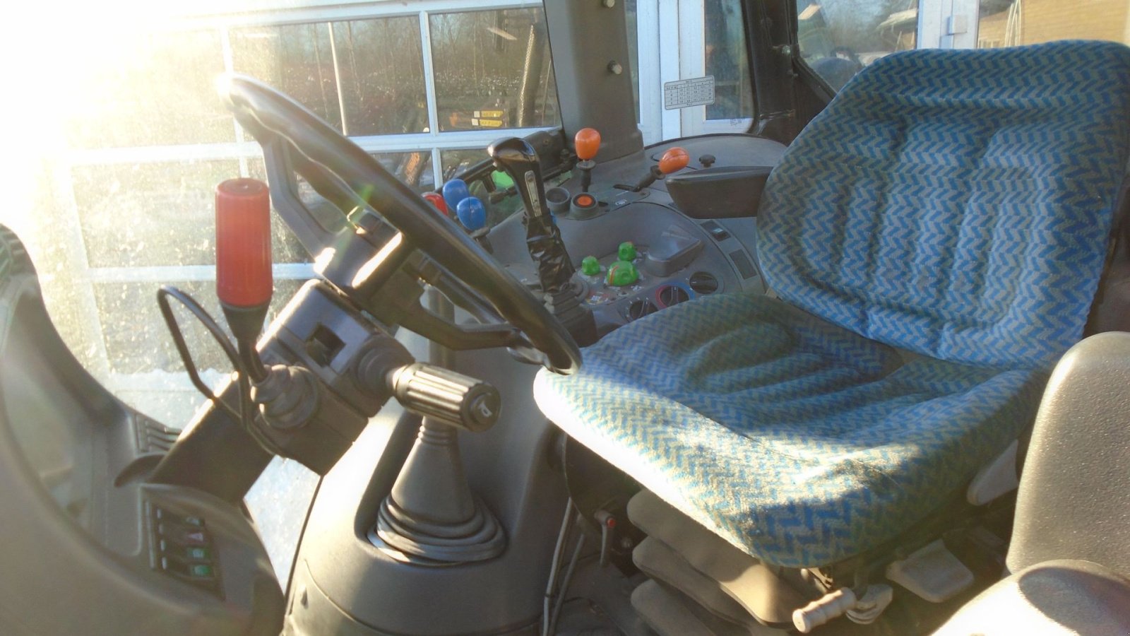 Traktor del tipo Deutz-Fahr Agrotron 106 M/ Hauer PomC 110 Frontlæsser, Gebrauchtmaschine en Viborg (Imagen 7)