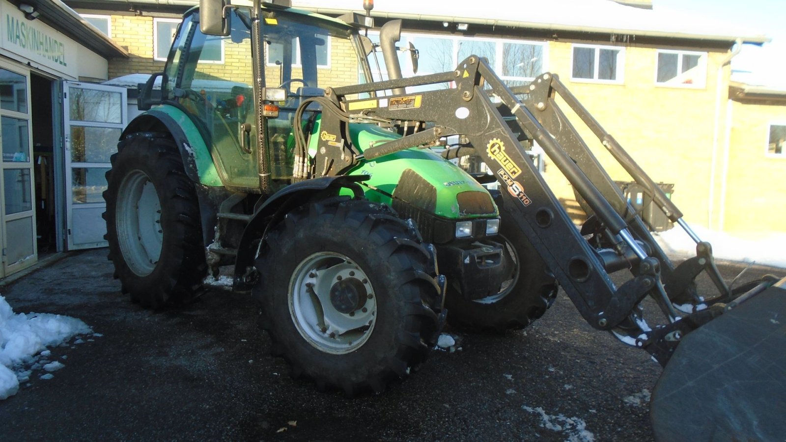 Traktor del tipo Deutz-Fahr Agrotron 106 M/ Hauer PomC 110 Frontlæsser, Gebrauchtmaschine en Viborg (Imagen 1)