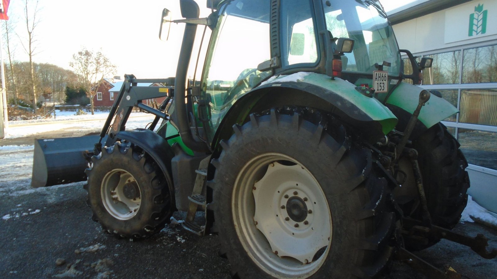 Traktor del tipo Deutz-Fahr Agrotron 106 M/ Hauer PomC 110 Frontlæsser, Gebrauchtmaschine en Viborg (Imagen 4)