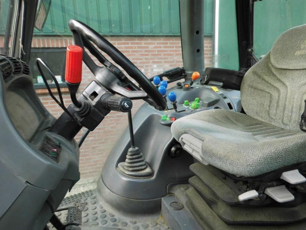 Traktor des Typs Deutz-Fahr Agrotron 106, Gebrauchtmaschine in Streefkerk (Bild 5)