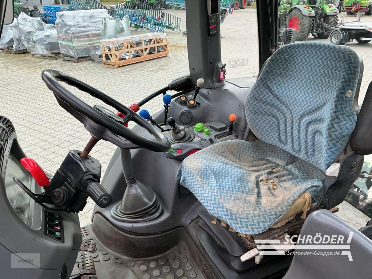 Traktor типа Deutz-Fahr AGROTRON 115 MK 3, Gebrauchtmaschine в Hemmoor (Фотография 14)