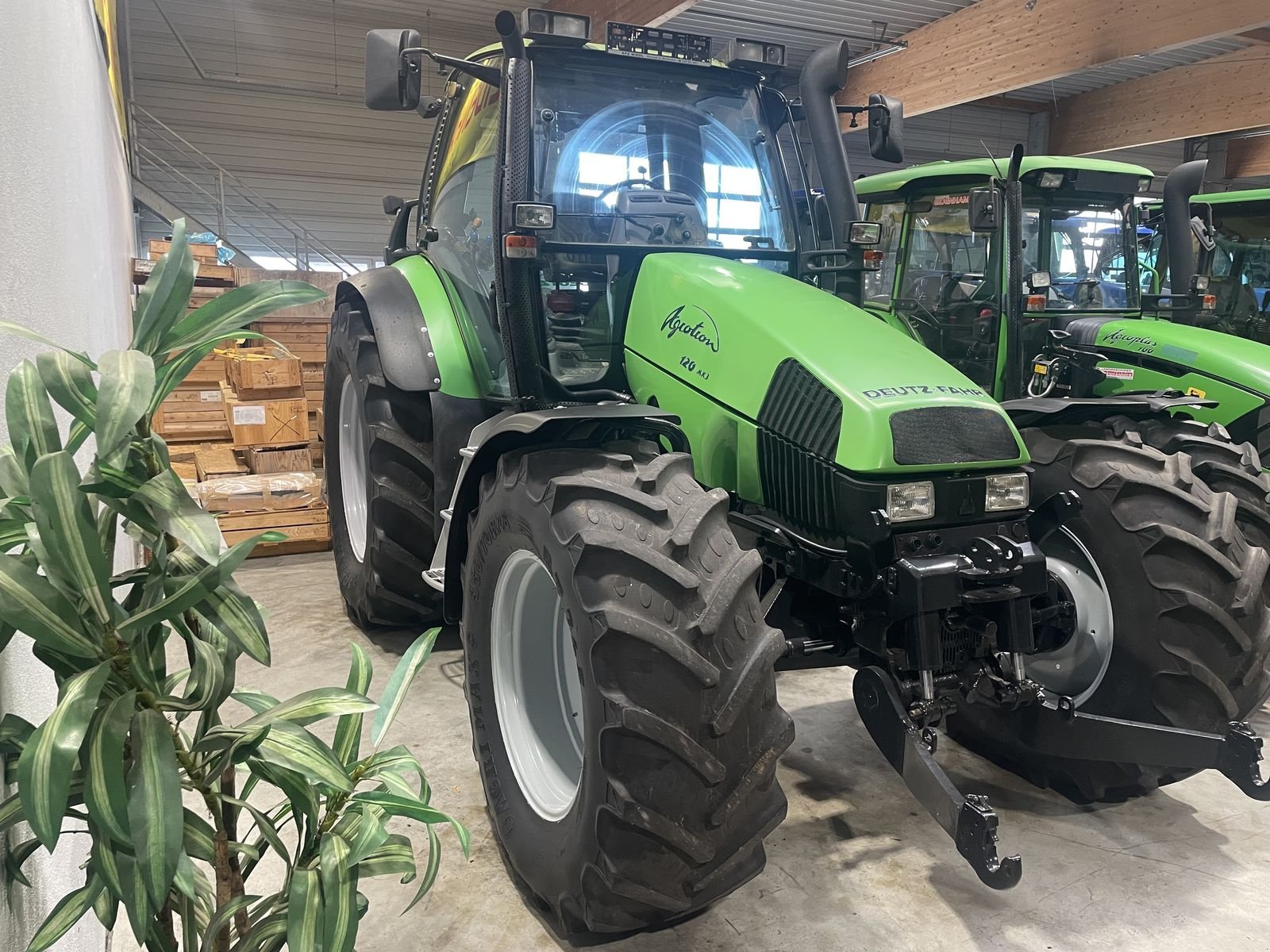 Traktor типа Deutz-Fahr Agrotron 120 Premium, Gebrauchtmaschine в Burgkirchen (Фотография 2)