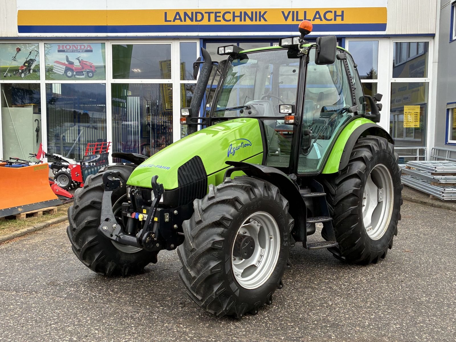 Traktor от тип Deutz-Fahr Agrotron 120, Gebrauchtmaschine в Villach (Снимка 1)