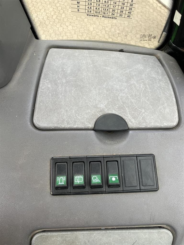 Traktor des Typs Deutz-Fahr Agrotron 135 MK3, Gebrauchtmaschine in Spøttrup (Bild 18)