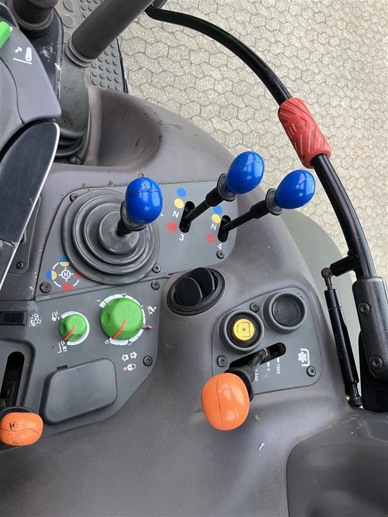 Traktor des Typs Deutz-Fahr Agrotron 135 MK3, Gebrauchtmaschine in Spøttrup (Bild 17)