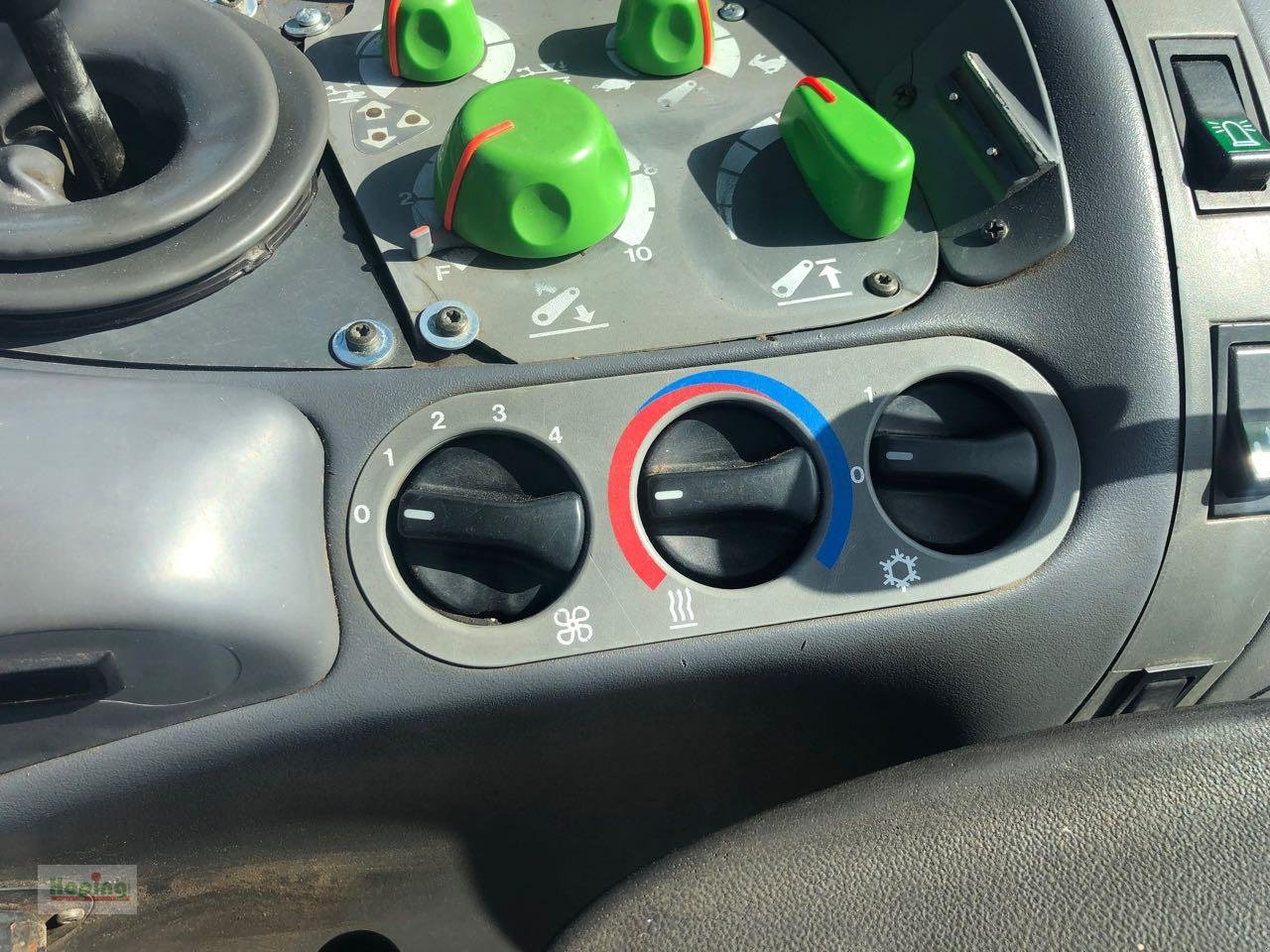 Traktor типа Deutz-Fahr Agrotron 135, Gebrauchtmaschine в Bakum (Фотография 15)