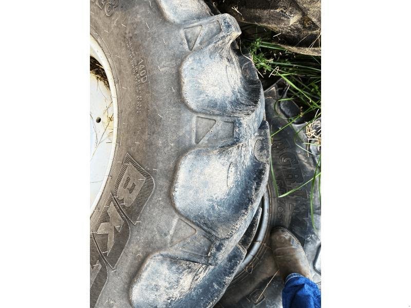 Traktor типа Deutz-Fahr AGROTRON 150, Gebrauchtmaschine в SAINT-GERMAIN DU PUY (Фотография 5)