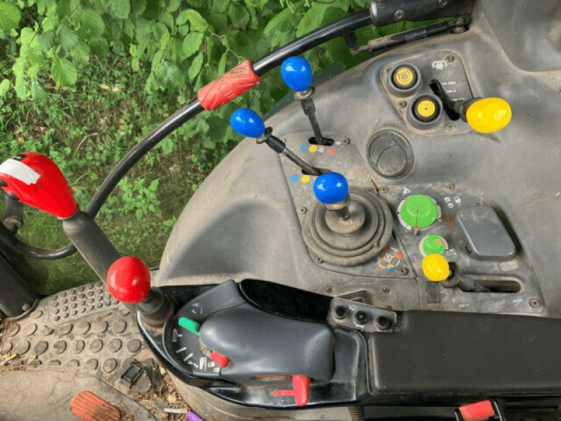 Traktor Türe ait Deutz-Fahr AGROTRON 150, Gebrauchtmaschine içinde Hauteroche (resim 5)